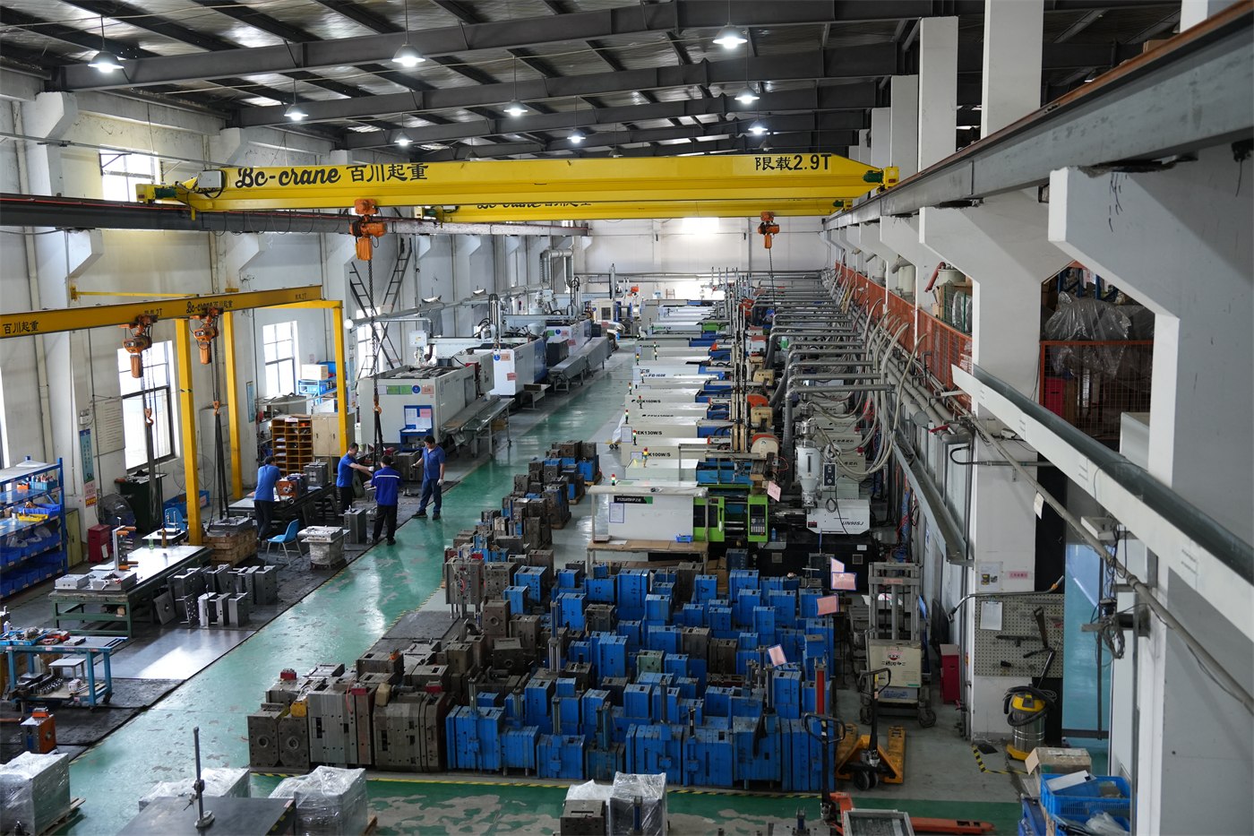 Maifeng Precision injection molding and mold manufacturing workshop
